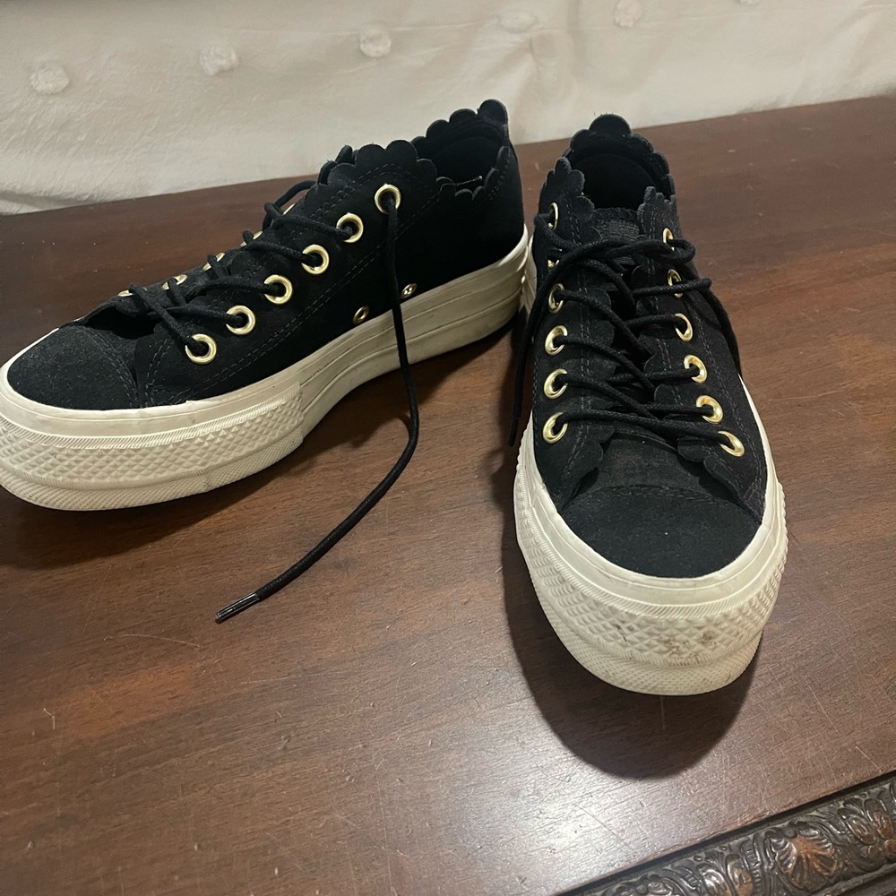 Converse Black Women's Platform Size 7